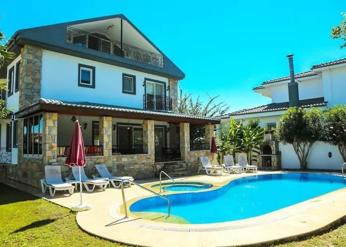 Mountain View Zuhal Dalyan Vila *