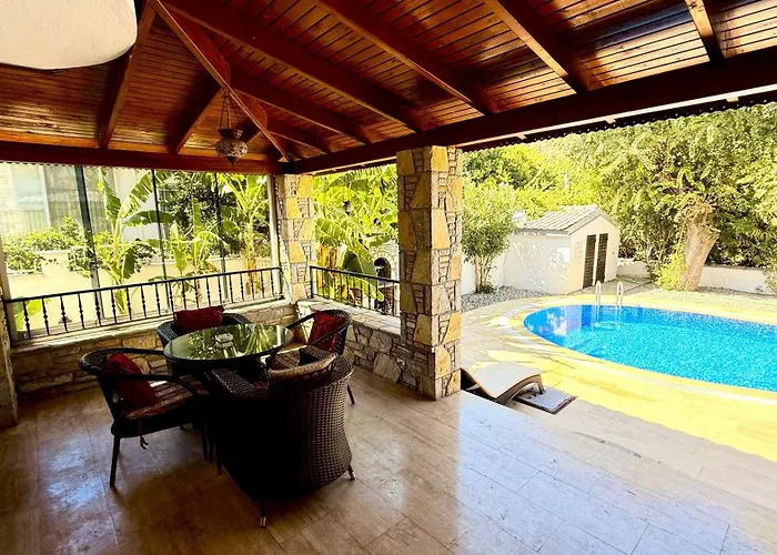 Mountain View Zuhal Dalyan Vila *